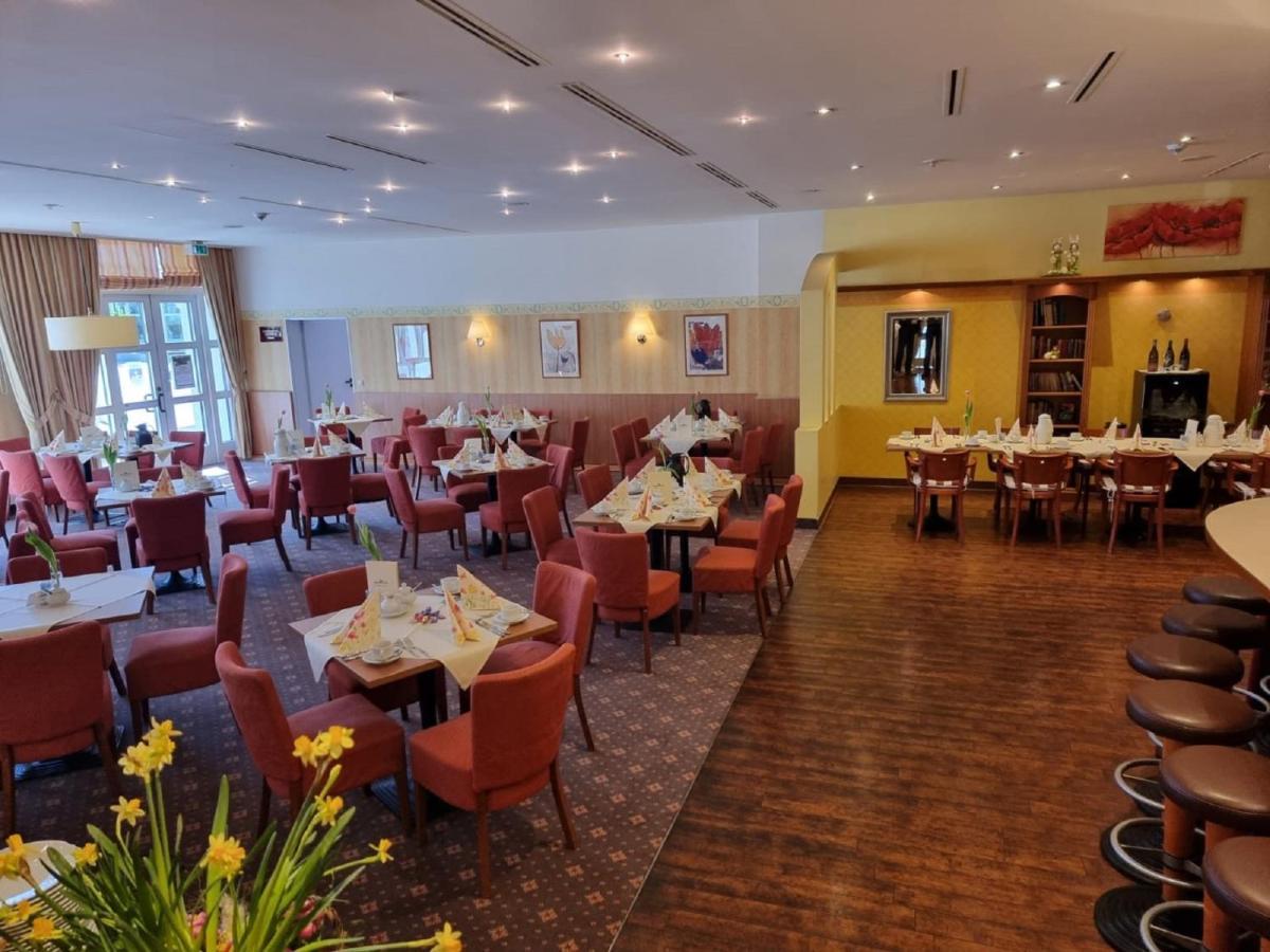 Plaza Inn Леонберг Экстерьер фото