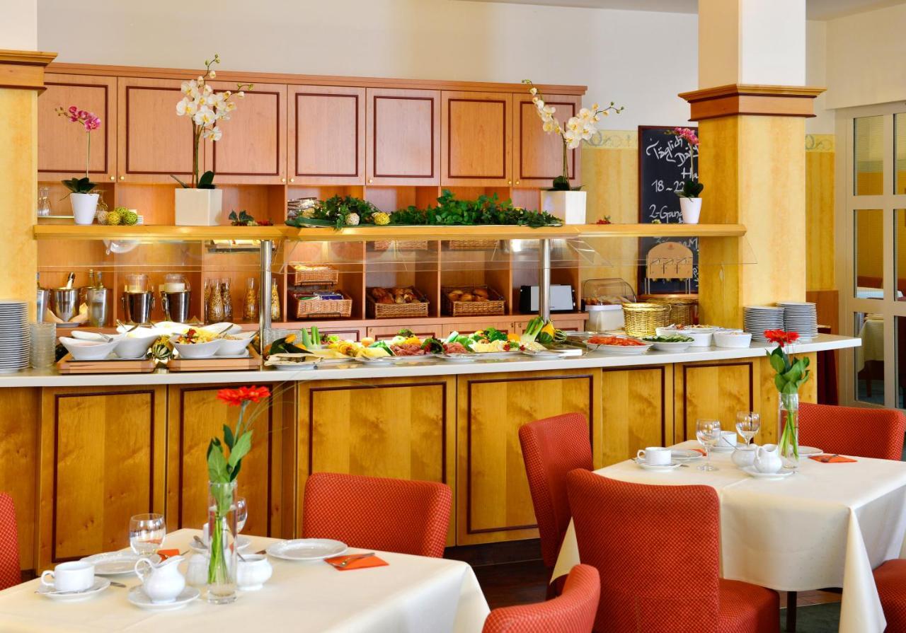 Plaza Inn Леонберг Экстерьер фото