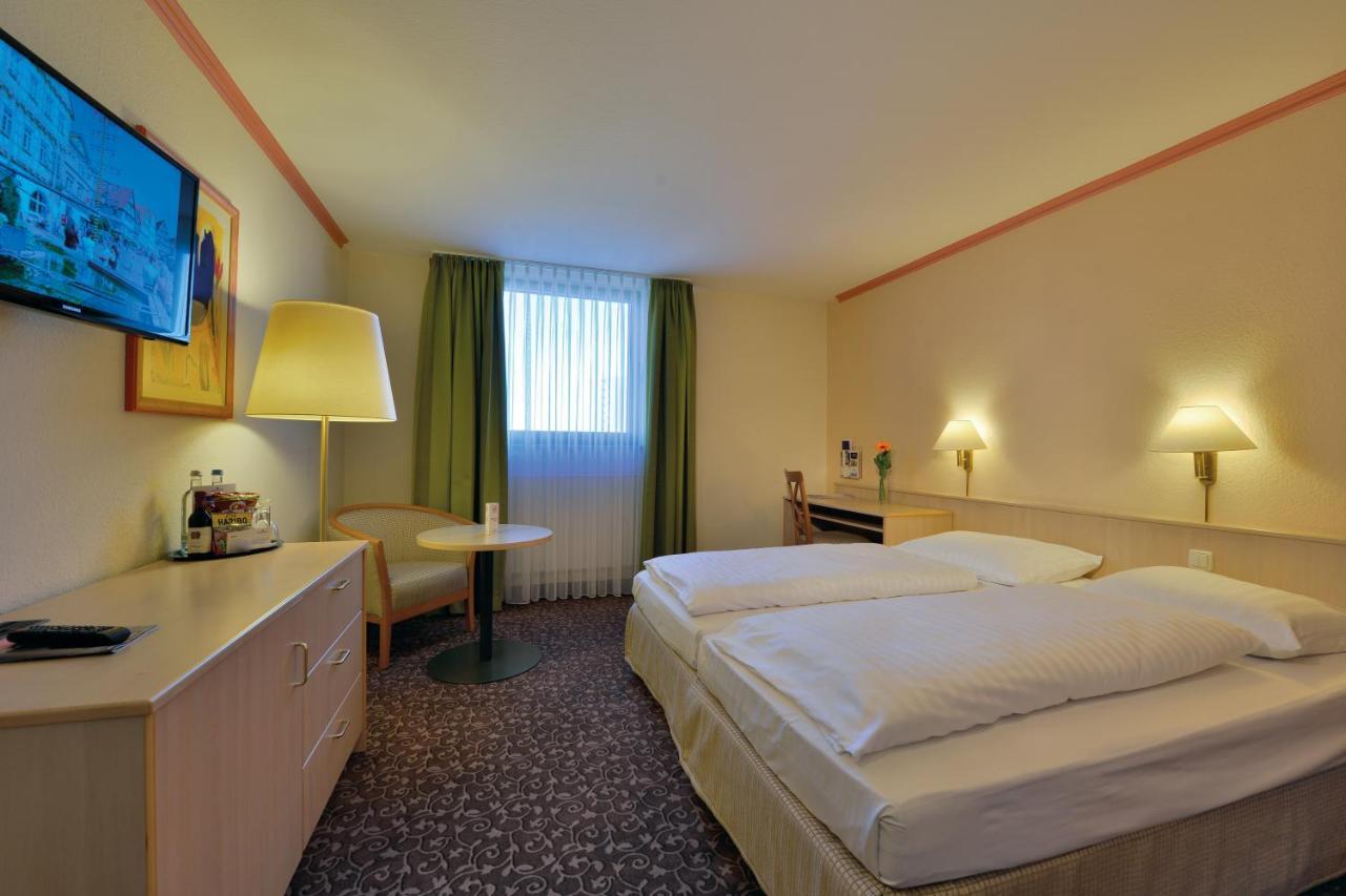Plaza Inn Леонберг Экстерьер фото